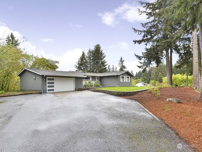 Lead image for 11915 136th Ave E Puyallup