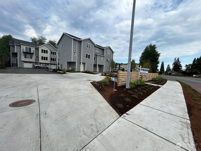 Lead image for 13249 Ambuam Boulevard SW #C Burien