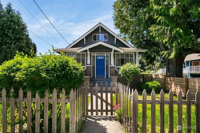 Lead image for 2929 39th Avenue SW Seattle