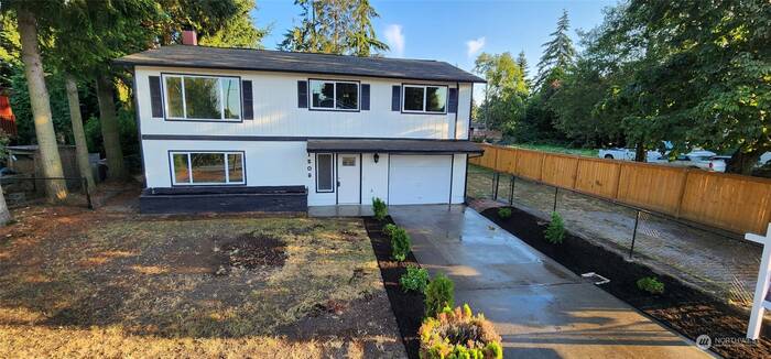 Lead image for 1508 Norpoint Way NE Tacoma