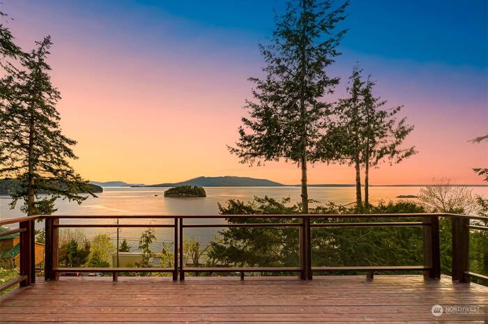 Lead image for 1048 Chuckanut Drive Bellingham