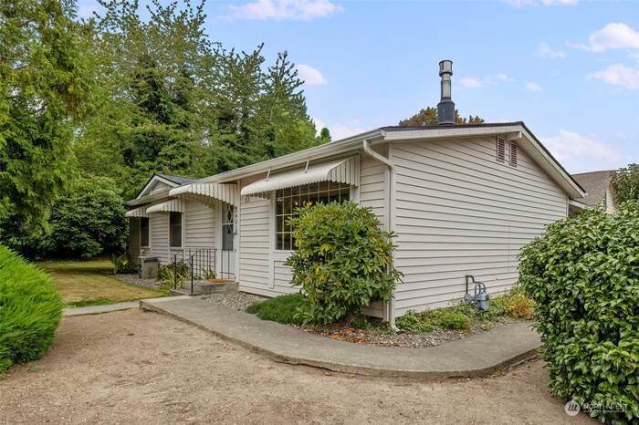 Lead image for 2401 Snyder Avenue Bremerton