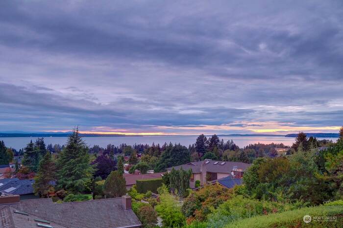 Lead image for 411 12th Avenue N Edmonds