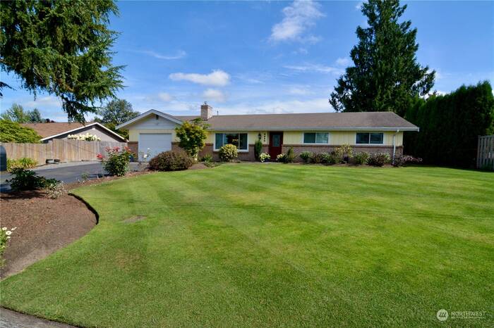 Lead image for 2943 Olympic Place Enumclaw