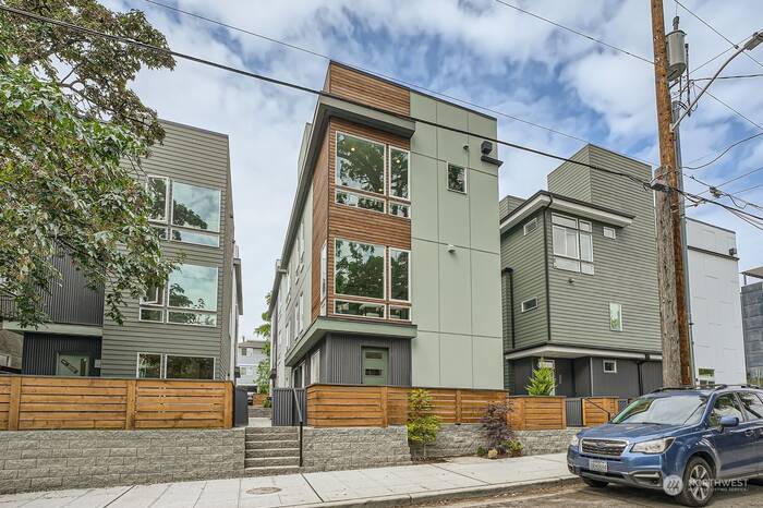 Lead image for 525 22nd Avenue #A Seattle