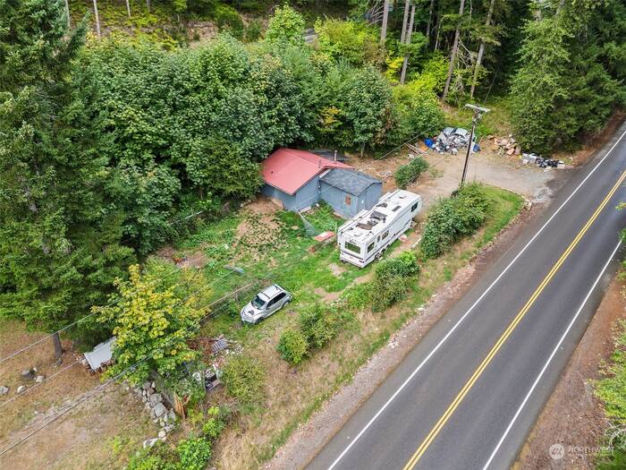 Lead image for 283 Skate Creek Rd S Packwood