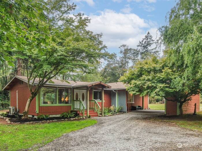 Lead image for 22425 Melchert Way SW Vashon