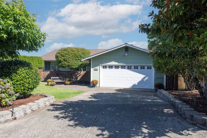 Lead image for 6221 Viewmont Street Tacoma