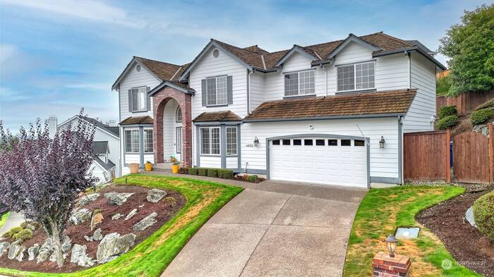 Lead image for 4602 Country Club Drive NE Tacoma