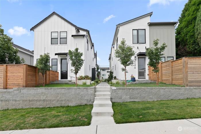 Lead image for 4127 40th Avenue SW #B Seattle