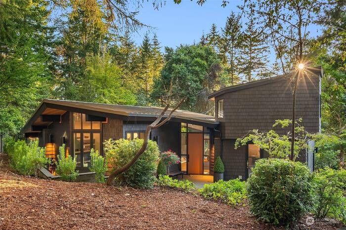 Lead image for 23017 Carey Road SW Vashon