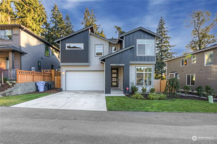 Lead image for 2025 85 Avenue Ct E Edgewood