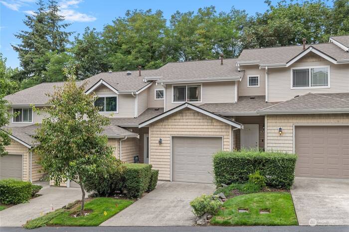 Lead image for 2419 S Meridian #C-14 Puyallup