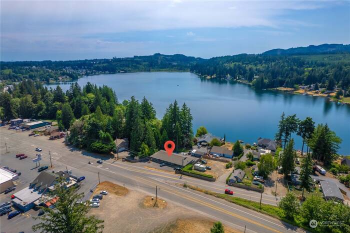 Lead image for 2001 NW Northlake Way #C Bremerton