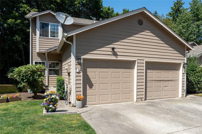 Lead image for 1222 7th Street SE #F Puyallup