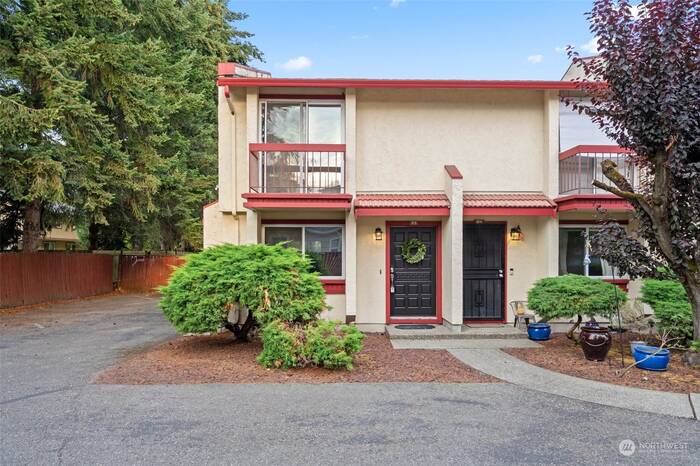 Lead image for 328 9th Avenue SE #D5 Puyallup