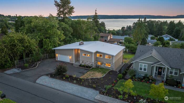 Lead image for 958 S Sunset Drive Tacoma