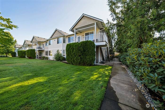 Lead image for 1002 9th Avenue SE #H202 Puyallup