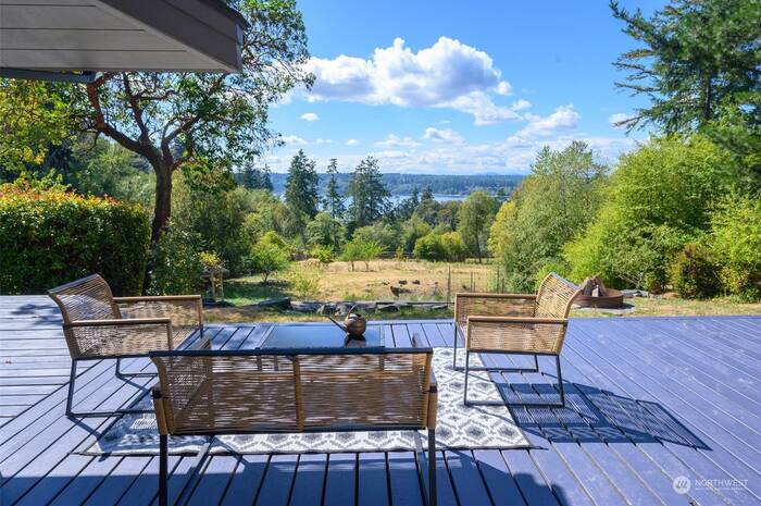 Lead image for 11235 107 Avenue SW Vashon