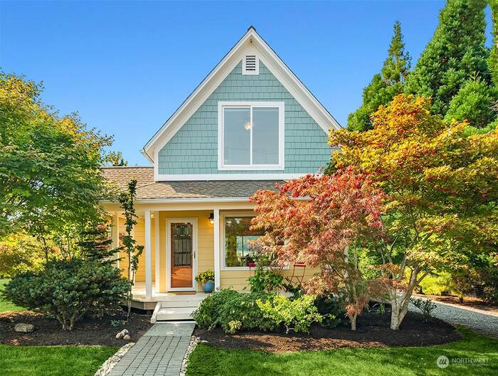 Lead image for 26209 99th Avenue SW Vashon