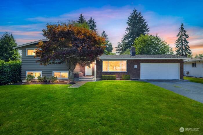 Lead image for 1914 4th Avenue NW Puyallup